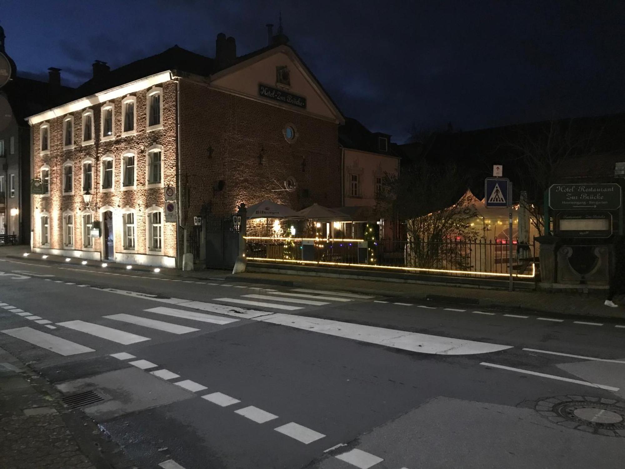 Hotel Zur Bruecke Herzogenrath Esterno foto