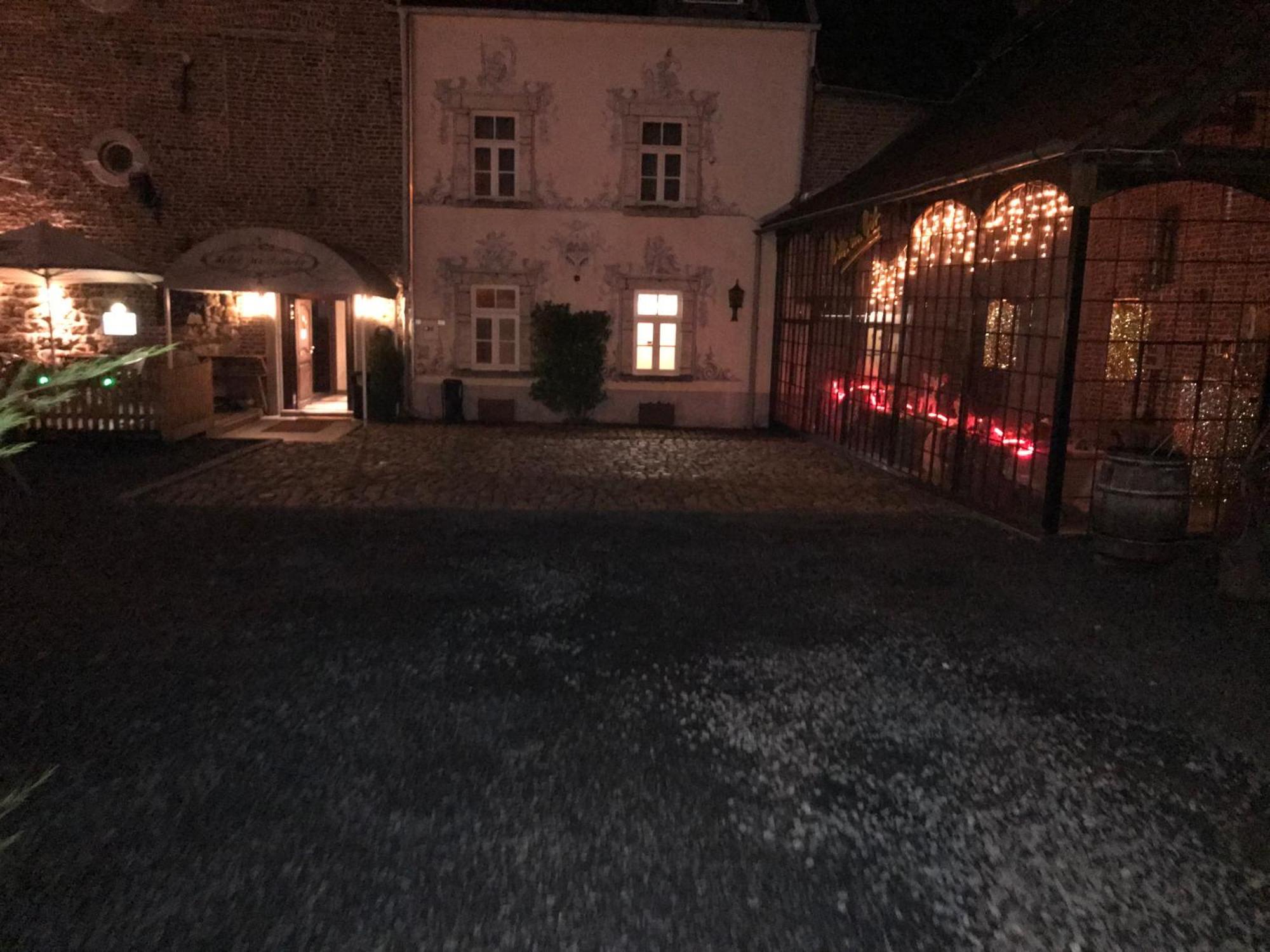 Hotel Zur Bruecke Herzogenrath Esterno foto